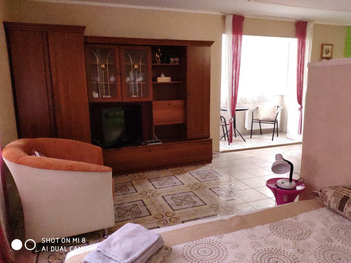 Apartments Domovik Latorichnaya,3 Mukatjevo Eksteriør billede
