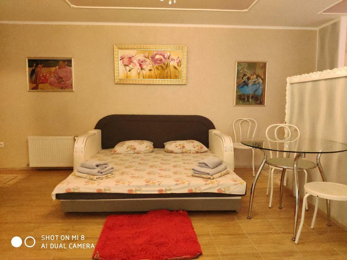 Apartments Domovik Latorichnaya,3 Mukatjevo Eksteriør billede
